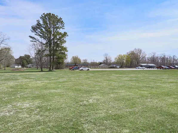 198 Hunt St, Dresden, TN 38225