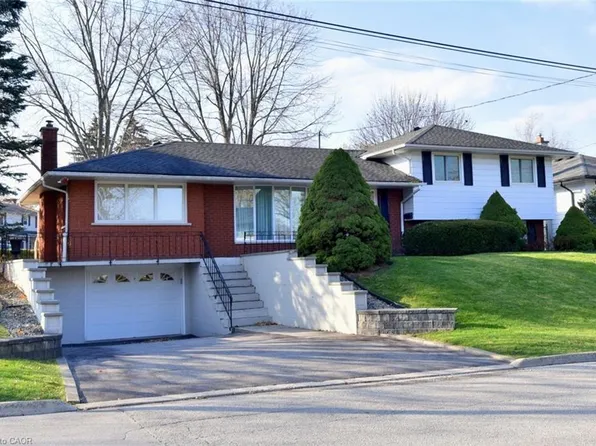 23 Lynndale Dr, Hamilton, ON L9H 3L4