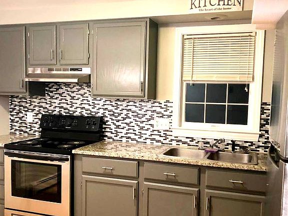 2nd image of 630 Palmer Ave Unit 4