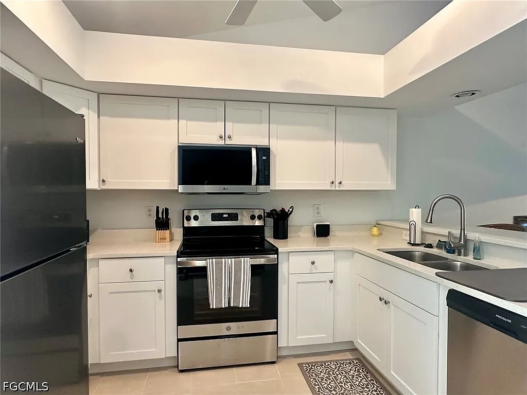 2 bed, 2.0 bath, 1251 sqft, $3,500 — Photo 3