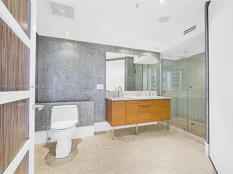 16699 Collins Ave #1103 — Photo 29