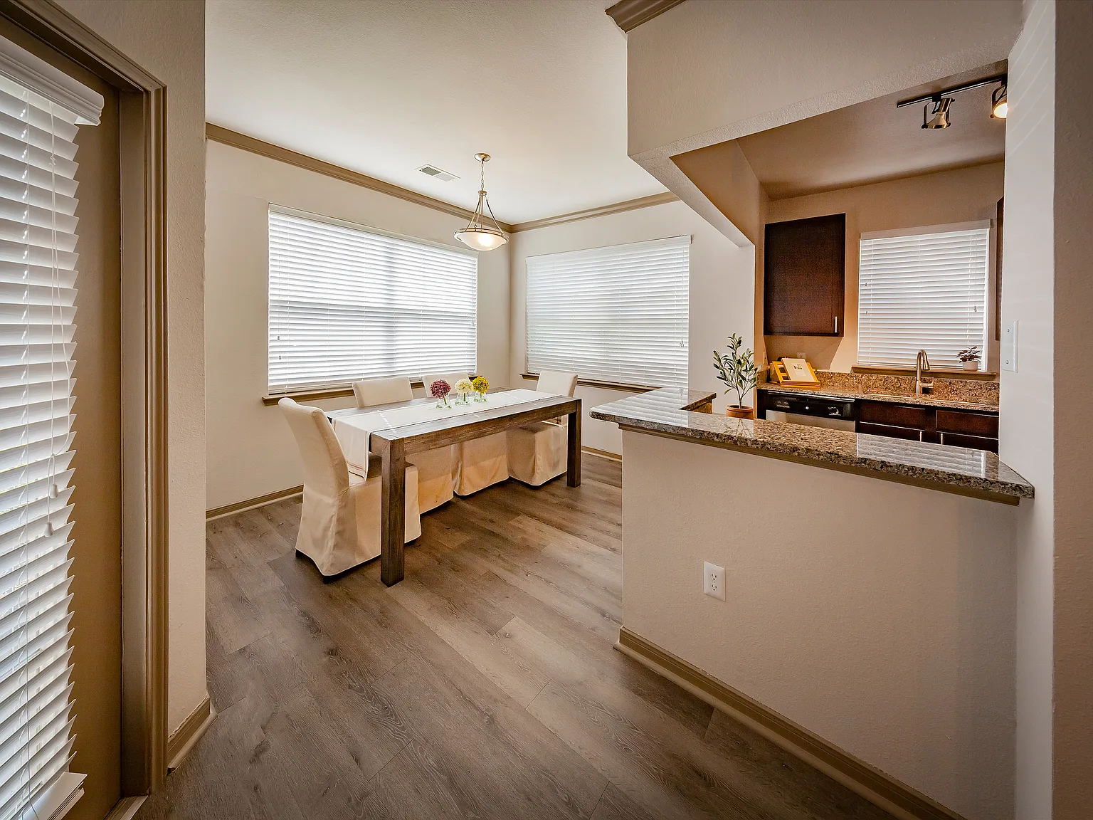 River Ridge — Photo 3