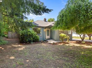 1053 SE Barnes Rd, Gresham, OR 97080