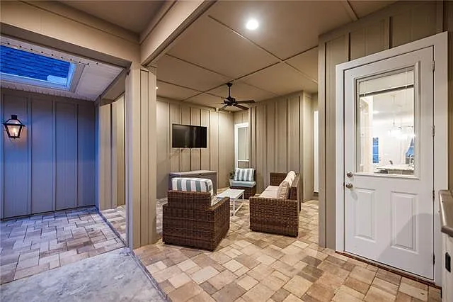1029 Spring Haven Ln — Photo 43