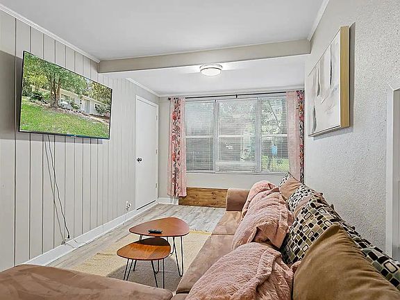 2nd image of 1807 Harvester St
