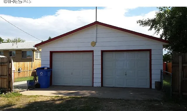 1129 Gard Pl — Photo 7