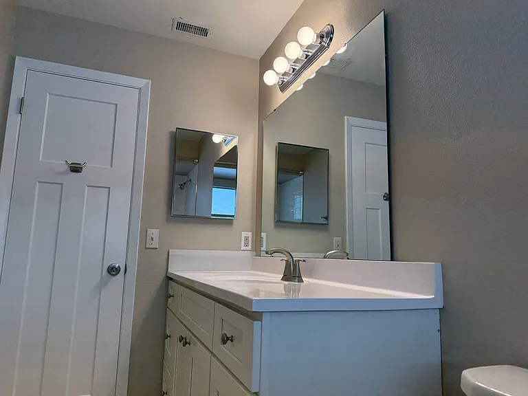 824 S Lone Oak Dr — Photo 16