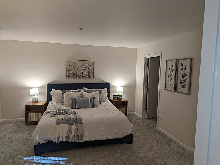 420 Bellevue Way SE #103 — Photo 13