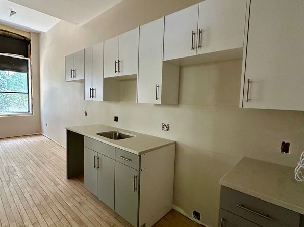 12 Bancroft St #6