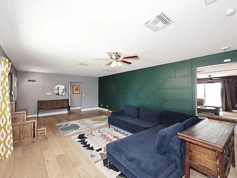 3413 N 16th Dr — Photo 23