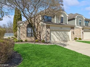 11520 Burton Ct, Westchester, IL