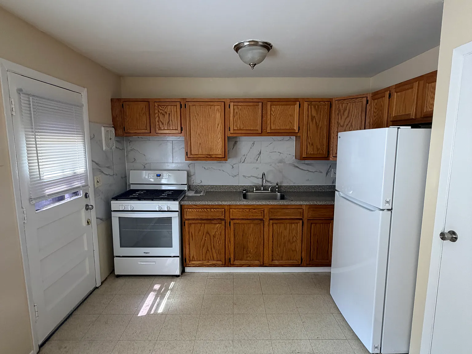 2 bed, $1,700 — Photo 2
