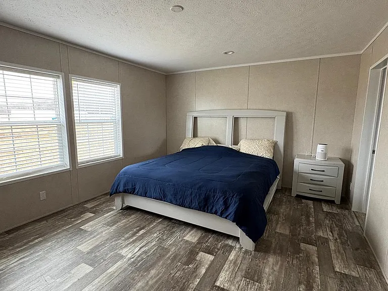 8236 Camden Rd — Photo 9