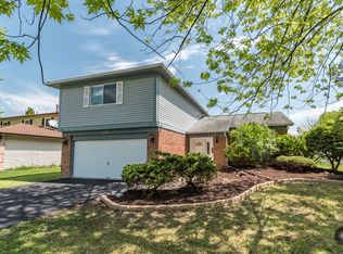 318 Drake Ave, Bolingbrook, IL 60490