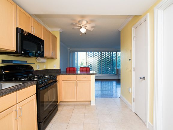 3rd image of 800 4th St SW APT S406