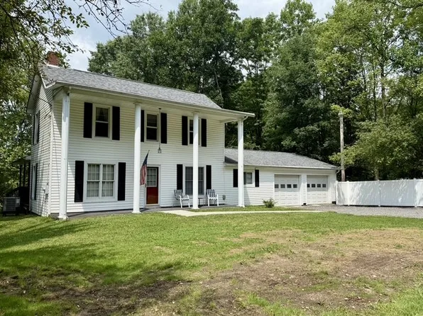 81 Hartwick Rd, Mercer, PA 16137