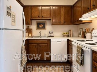 3831 S 46th St Unit 11, Lincoln, NE 68506