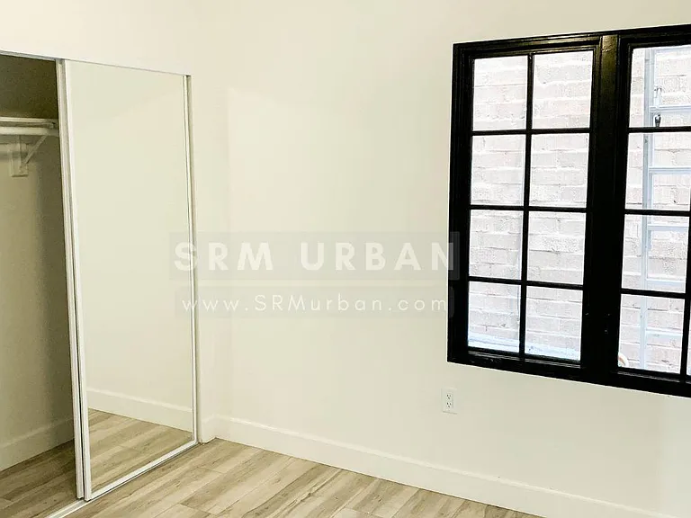 3922 8th Ave #4 — Photo 2