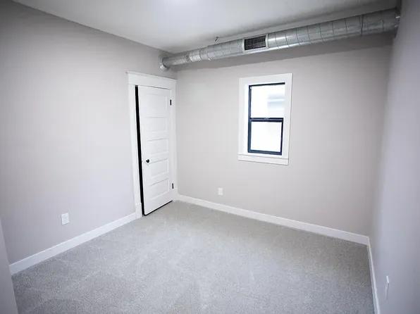 443 Emerald Ave NE, Grand Rapids, MI 49503