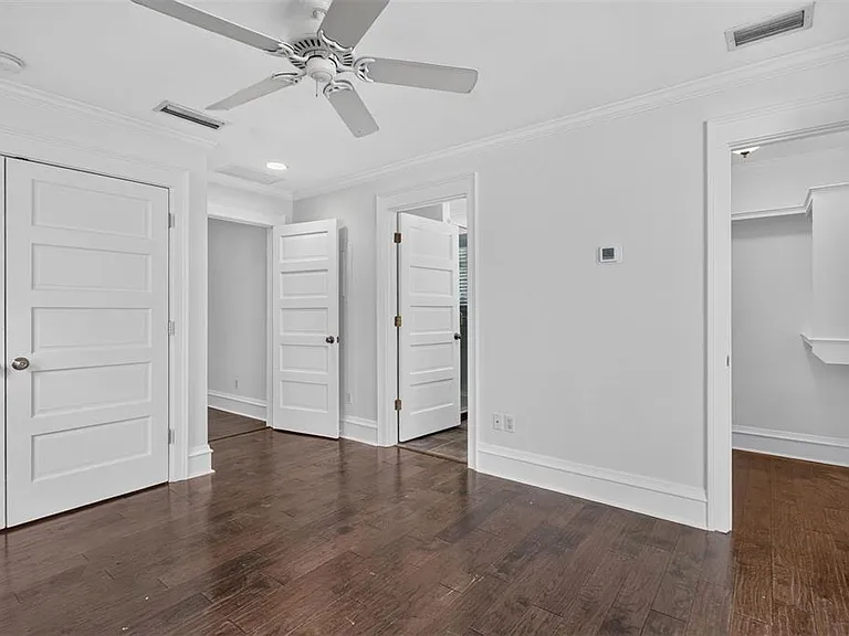 433 SE 7th St — Photo 22