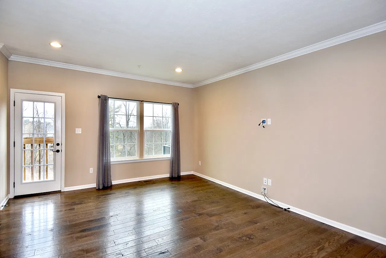 3 bed, 3.5 bath, 2109 sqft, $3,100 — Photo 4