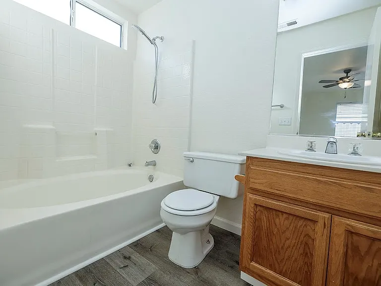 2012 Spring Ln — Photo 12