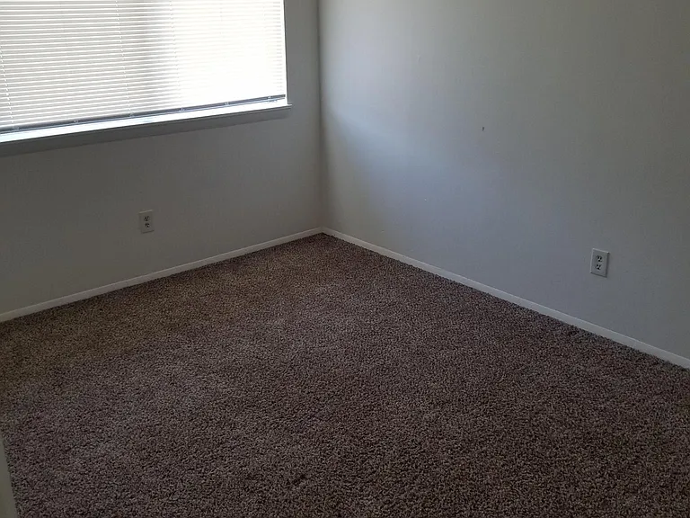 1723 Fountain Rock Way — Photo 4
