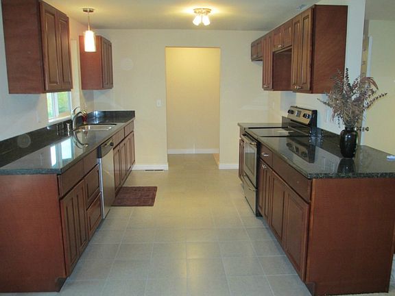 4th image of 3951 Briarwood Dr SE
