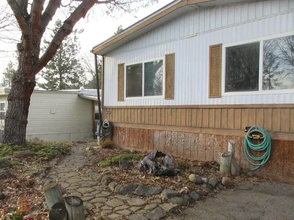 400 Hiram Page Rd #28, Yreka, CA 96097