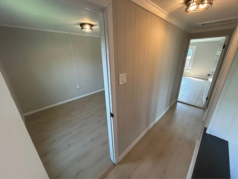 1010 Wood St — Photo 8