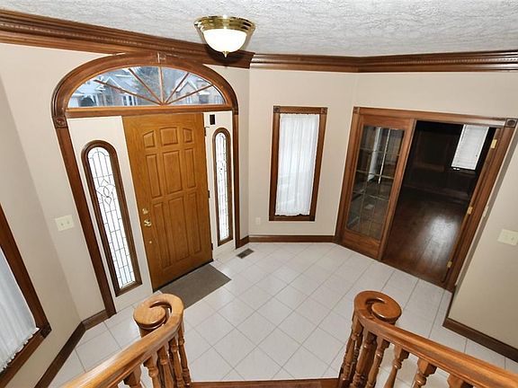 3rd image of 4920 Kilkenny Ct