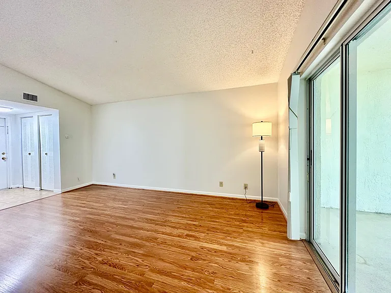 9877 Westview Dr #623 — Photo 8