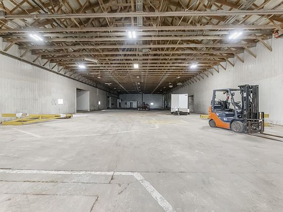 18592-16-web-or-mls-155 1st St S_Edits (16 of 26)