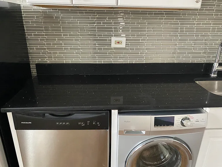 2129 N Dayton St #3F — Photo 18