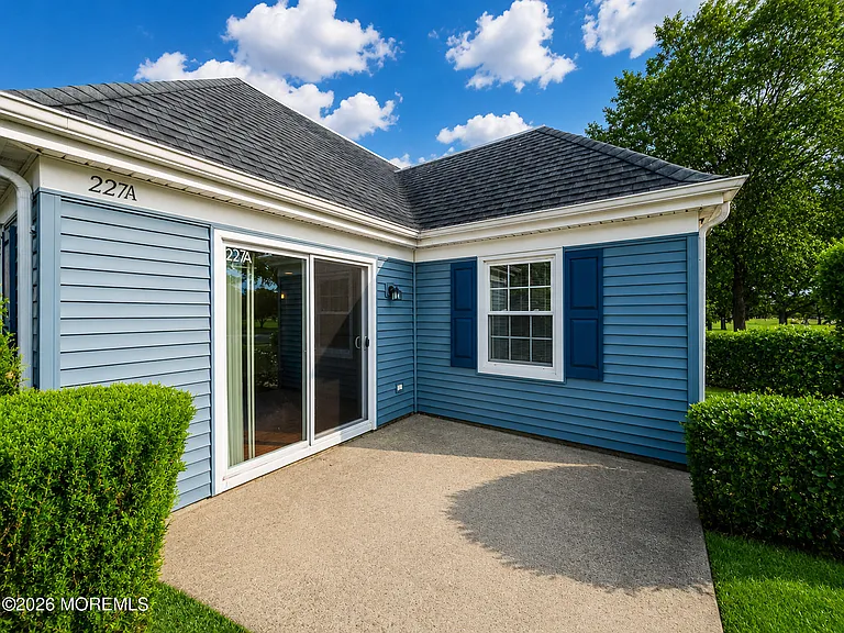 227A Manchester Ln — Photo 18