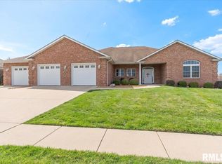 1901 Grist Mill Dr, Springfield, IL 62711