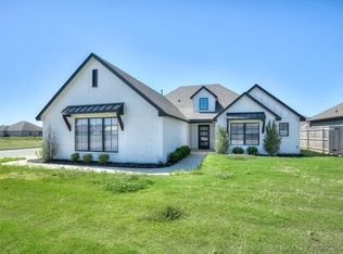 27622 E 108th Pl S, Coweta, OK 74429
