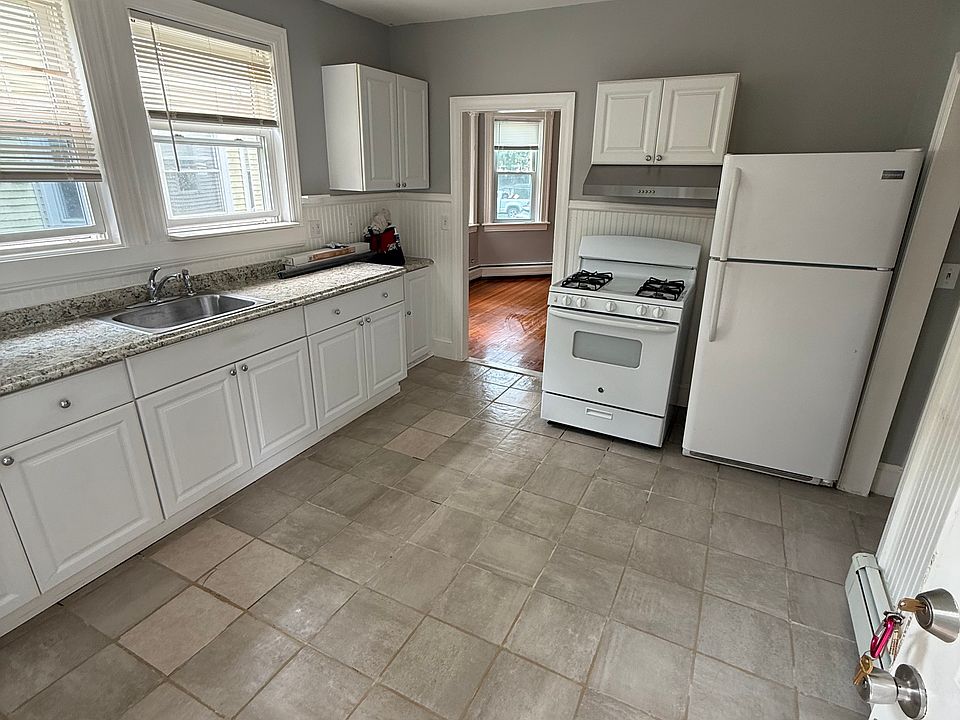 2nd image of 11 Moss Ave