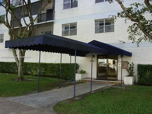 8950 NE 8th Ave APT 406, Miami, FL 33138