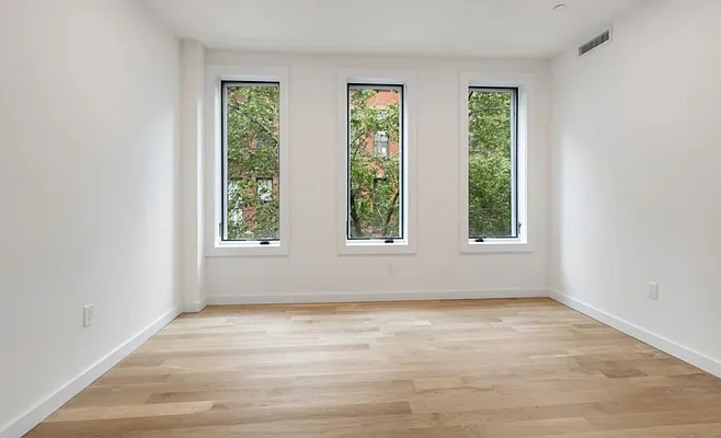 Rented by Compass | media 7