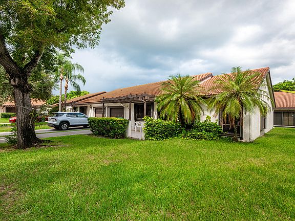 3rd image of 7143 WISTERIA Way