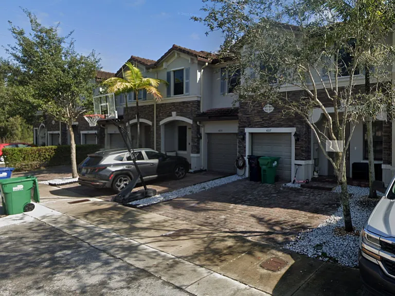 4219 SW 164th Ct — Photo 1