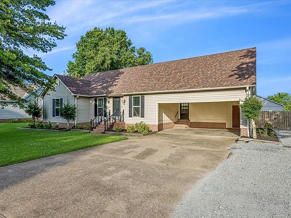 5th image of 786 Foster Ave