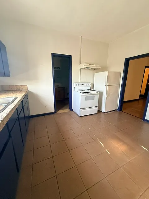 5006 Avenue M #4