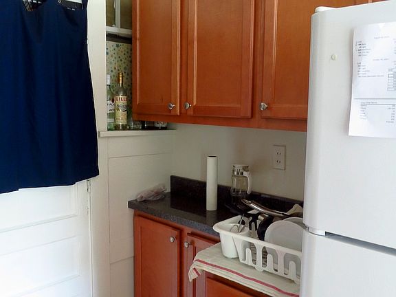 3rd image of 4309 N Winchester Ave APT 1B