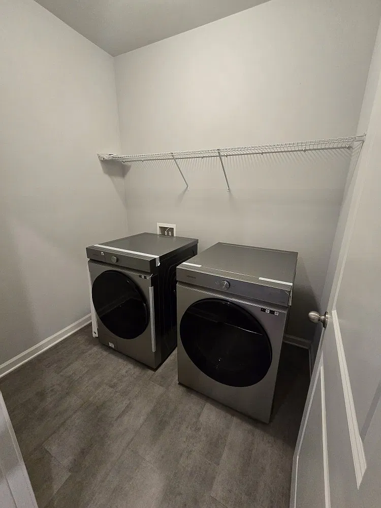 3 bed, 2065 sqft, $2,150 — Photo 4
