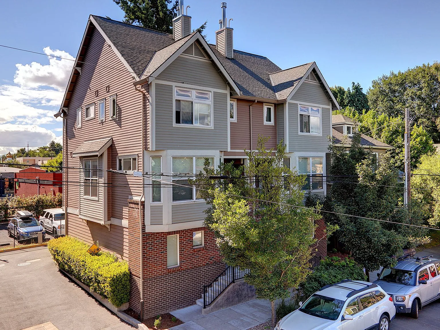 King's Crossing Townhomes — Photo 3