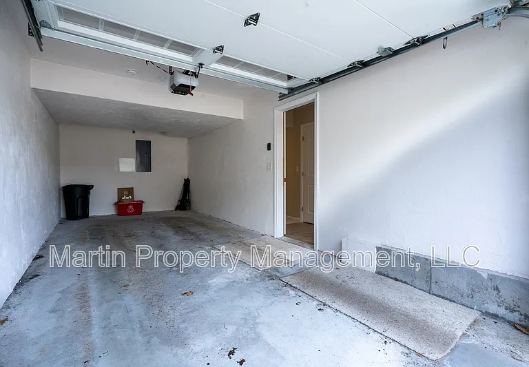 4 Fairview St #10-1 — Photo 13