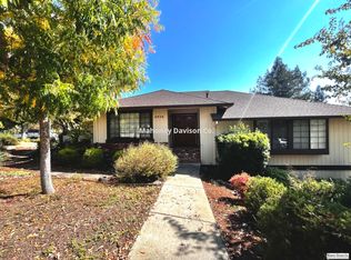 4926 Fernglen Dr, Santa Rosa, CA 95405
