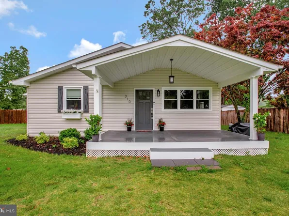 310 Claiborne Rd, Pasadena, MD 21122